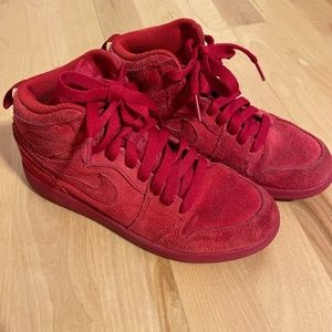 Nike Air Jordan Retro 1 red suede sz 2Y